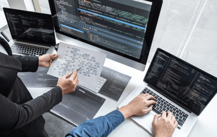 PowerApps phù hợp cho cả nhân viên bình thường lẫn các chuyên gia CNTT