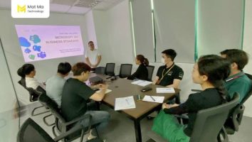 training sản phẩm mới